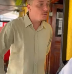 T1327008 Garçonete humilhou este cliente sem imaginar a surpresa que ela part2