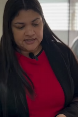 T3300004 Patroa queria explorar Empregada, mandando ela limpar a casa da irmã e da mãe também part 2