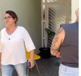 T1729006_Tem família que é melhor tê la longe e visitá la às vezes_part2