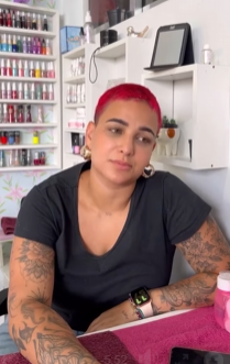 T1721001 Camila tinha um salão e falava mal dos clientes, sem imaginar o que fariam com ela part2