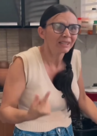 T1118006 Dona Lúcia não esconde que tem um filho preferido part2