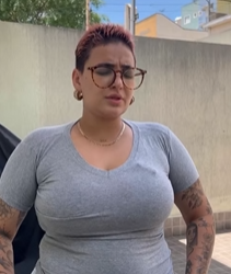 T1723014_Ela comprou uma moto porque sua amiga recomendou sem imaginar o que aconteceria_part2